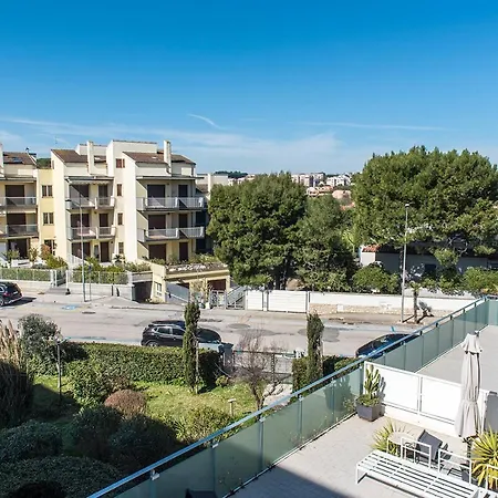 M340 - Marcelli, Accogliente Trilocale Fronte Mare Con Balcone شقة *