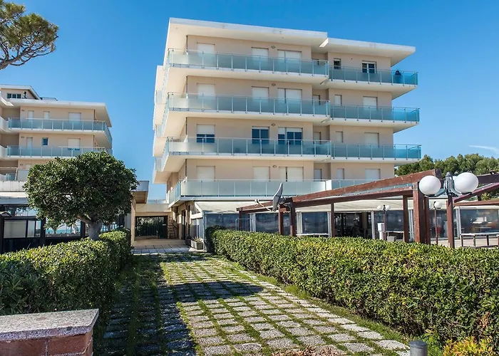 M340 - Marcelli, Accogliente Trilocale Fronte Mare Con Balcone Appartement Marcelli